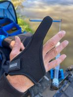 Degetar Preston Extremity Finger Stall - vedere din alt unghi
